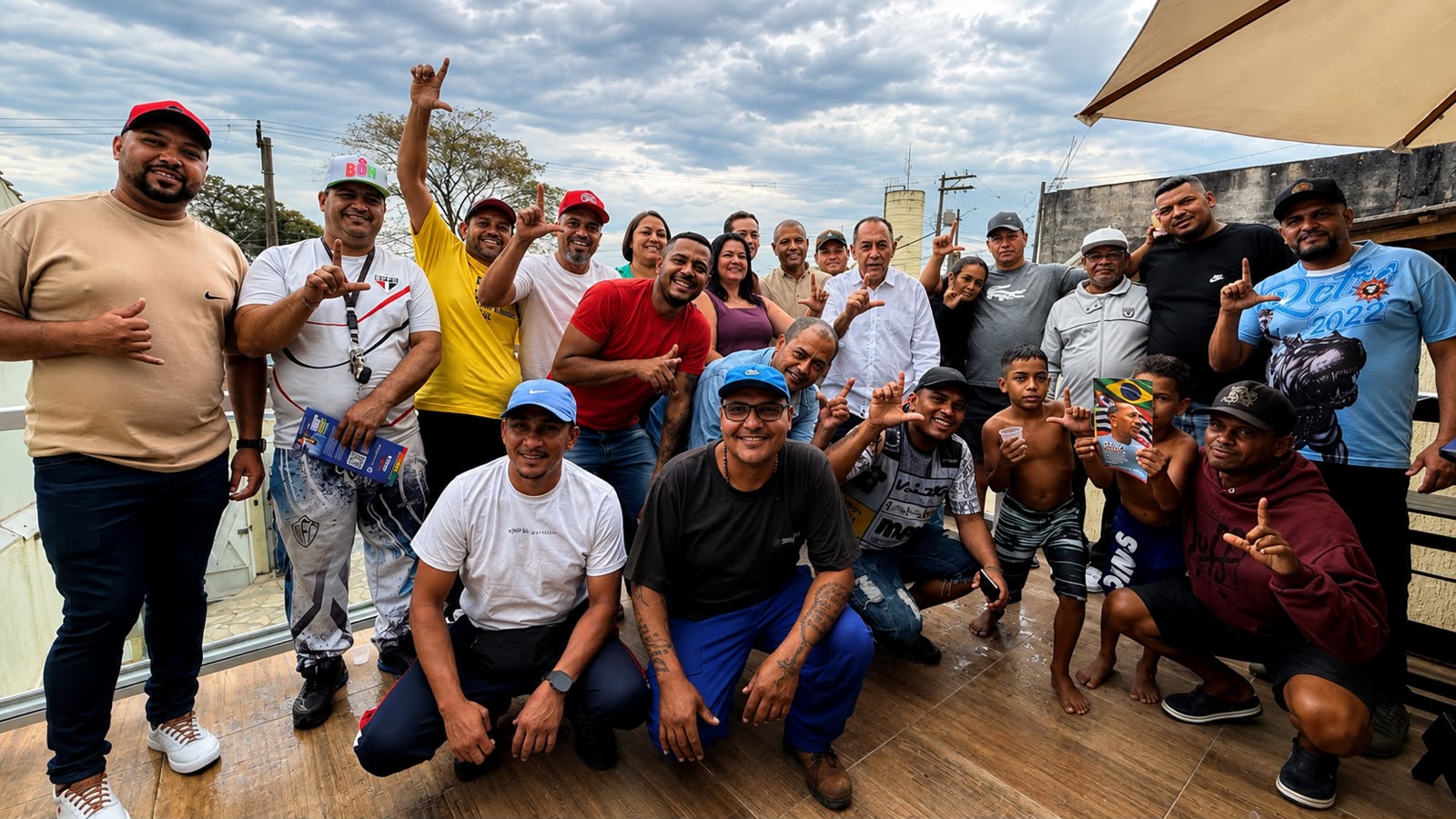 João Paulo Cunha esteve em Franco da Rocha para um encontro marcado por diálogo, parceria e proximidade com a população. Ao lado de moradores e lideranças locais, reafirmou seu compromisso com a construção de políticas públicas que melhorem a vida de quem mais precisa.