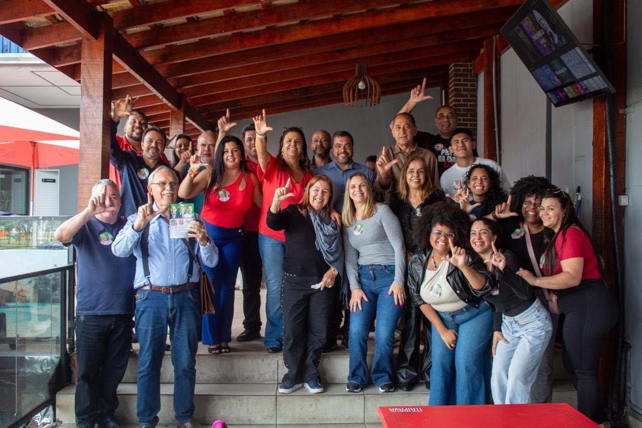 João Paulo reúne apoiadores em encontro de mobilização